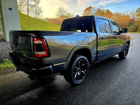 Ram 1500 5,7 HEMI, r. 2021,ODPOČET DPH, EL. PRAHY, PANORAMA - 3