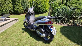 Prodám Piaggio beverly 125 - 3