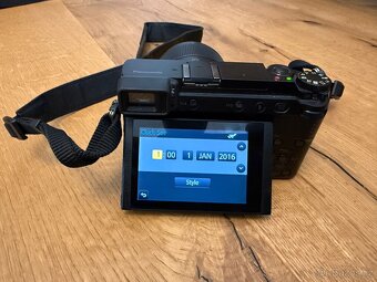 Panasonic Lumix GX80+ 25 mm 1.7 + camera bag - 3