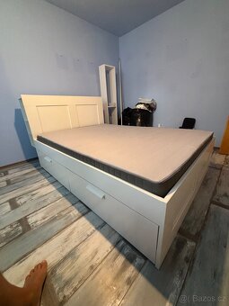 Prodám postel s úložným prostorem - 3