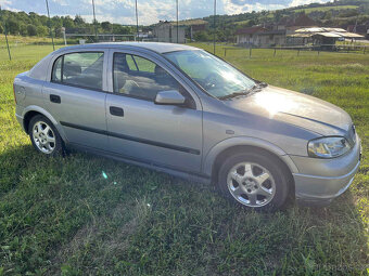 Opel Astra 1.4 16V AC HATCHBACK - 3