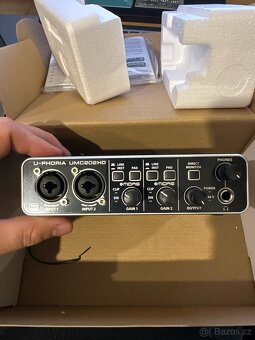 Behringer UMC22 U-Phoria USB zvuková karta - 3