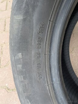 Pneu Pirelli 215/60/16 - 3