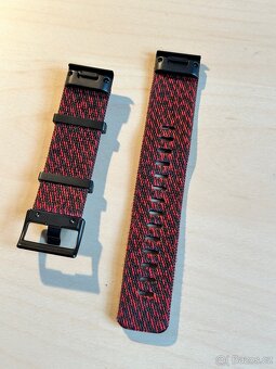 Garmin Quickfit 22mm červený nylonový - 3