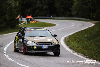 Predám Hondu Civic 6g K20 závodný špeciál - 3