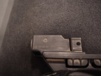 AUDI Q5 2008-2012 8R0 držáky svetlometov/bixenonov- spodní - 3