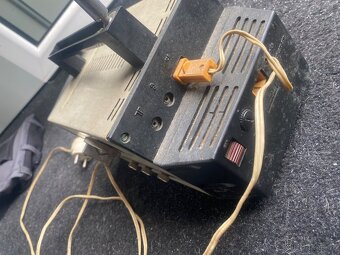 Přenosná stará televize - 3