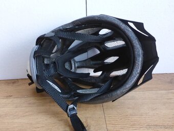 Cyklistická přilba - 3