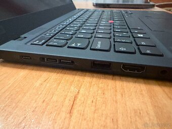 Lenovo ThinkPad X1 Carbon (7. generace) Touch - 3
