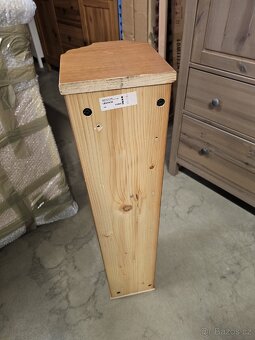 VĚŠÁK IKEA LEKSVIK S POLICÍ - 3