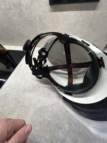 3M helma / přilba se štítem plexi. Odnímatelná - 3