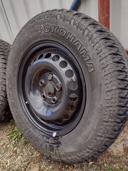 VW T5 kola, celoroční offroad pneumatiky Yokohama Geolandar - 3