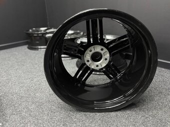 Alu AUDI A4 S4 5x112 19” 8K0601025AK - 3