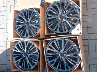 Zanovni 18" al disky ORIGINAL TOYOTA YARIS CROSS, CHR - 3