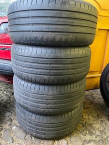 Dunlop 225/45 R17 - 3