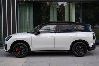 MINI Countryman JCW ALL4 (2024) – 221 kW / 300 koní - 3