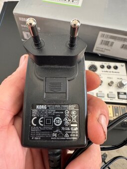 Korg Volca Bass s napájecím zdrojem - 3