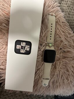 Apple Watch SE GPS 40mm - 3