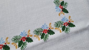 Vánoční ubrus - 135 cm x 105 cm - 3