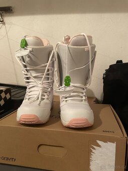 Obuv, boty na snowboard, velikost 38,5 - 3