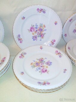 jídelní sada talířů, květinový vzor, zlacený okraj - 3