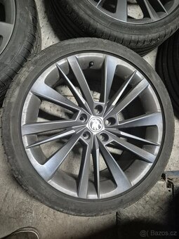 5x112 235/40 R19 - 3