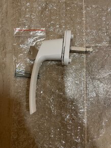 Balkónová uzamykatelná klika - 3