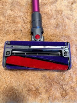 Tyčový a ruční vysavač Dyson V7 Motorhead - 3