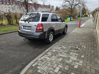 KIA SORENTO 2.5CRDI 4X4 - 3