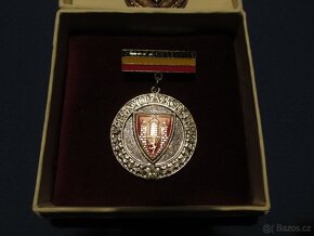 ČESTNÝ ODZNAK MĚSTA ČESKÉ BUDĚJOVICE - 3