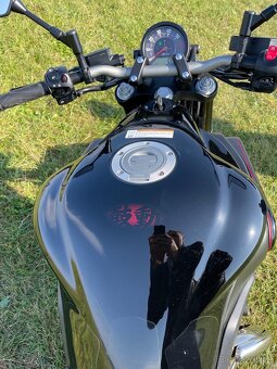 YAMAHA MT 01 - 3