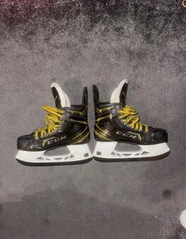 Hokejové brusle CCM as3 pro vel: 7.0 US/ 42 EUR - 3