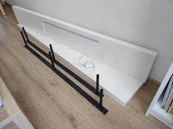 Prodám 2 ks - Police IKEA LACK - 190 cm - 3
