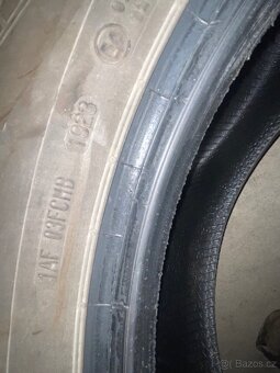 Prodám 235/60R17 102H - 3