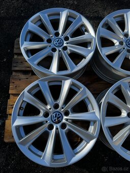 Alu kola, disky r17 5x120 T5, T6 - VW - 3