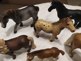12.Koně zn. Schleich v hezkém stavu - 3