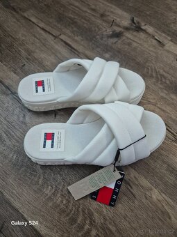 Pantofle Tommy jeans velikost 38 - 3