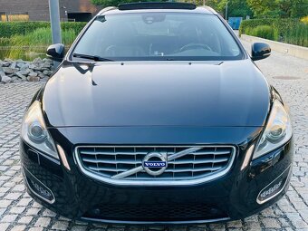 Volvo V60 2.4 D5 151KW AUTOMAT KAMERA VÝHŘEV TAŽNÉ - 3