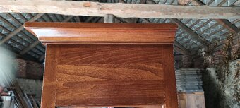 Vitrína stylová prosklená - 3