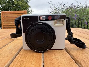 Leica Sofort - 3