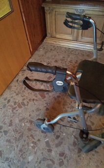 CHODÍTKO PRO SENIORY NA KOLEČKÁCH - 3