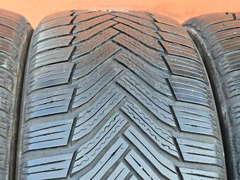 Zimní Michelin 225/50/17 - 3