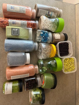 písek a kameny na dekoraci - 3