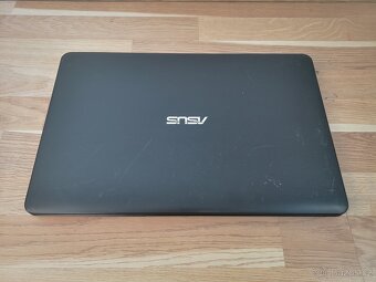 17,3" notebook Asus X751S - 3