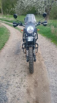 Royal Enfield Himalayan 411 - 3