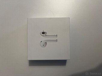 AirPods pouze levé - 3