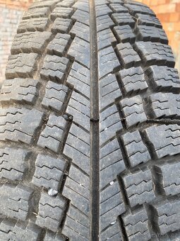 Pneu 225/75 r16 C - 3