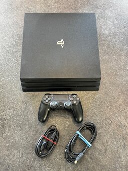Sony PlayStation 4 Pro 1TB + ovladač - 3