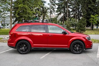 Fiat Freemont 2.0 JTDm 125 kW, AT, 4x4 LOUNGE - 7 miestne - 3