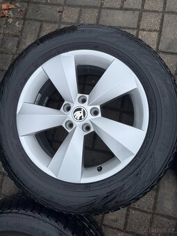 ORIGINÁL Alu Škoda NANUQ R17, 5x112 - ZIMNÍ PNEU - 3